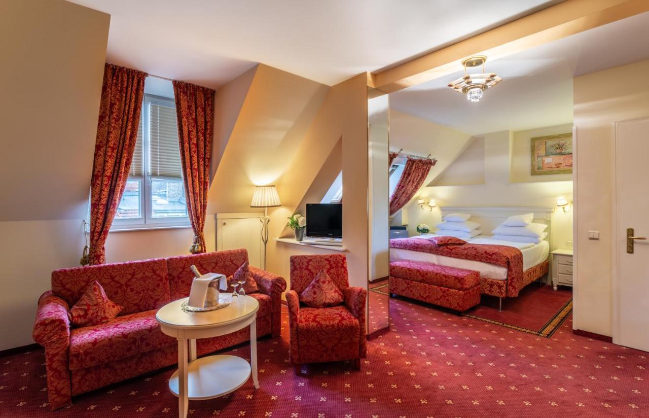 Hotel Augusta Am Kurfurstendamm เบอร์ลิน ภายนอก รูปภาพ